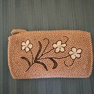 🎈 VINTAGE 🎈 ANTHROPOLOGIE 🎈BEADED CLUTCH 🎈 PEARL